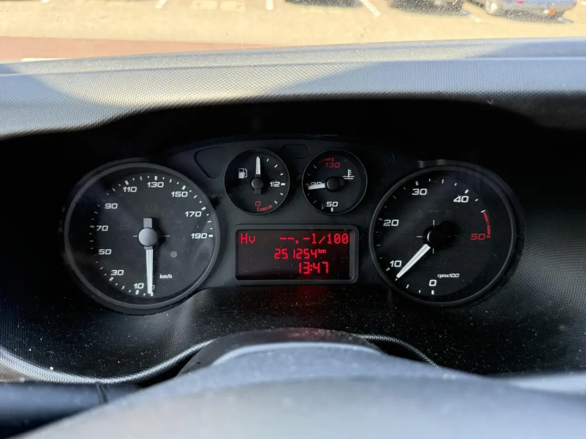 35C14 2.3 375 LAADKLEP EURO 6