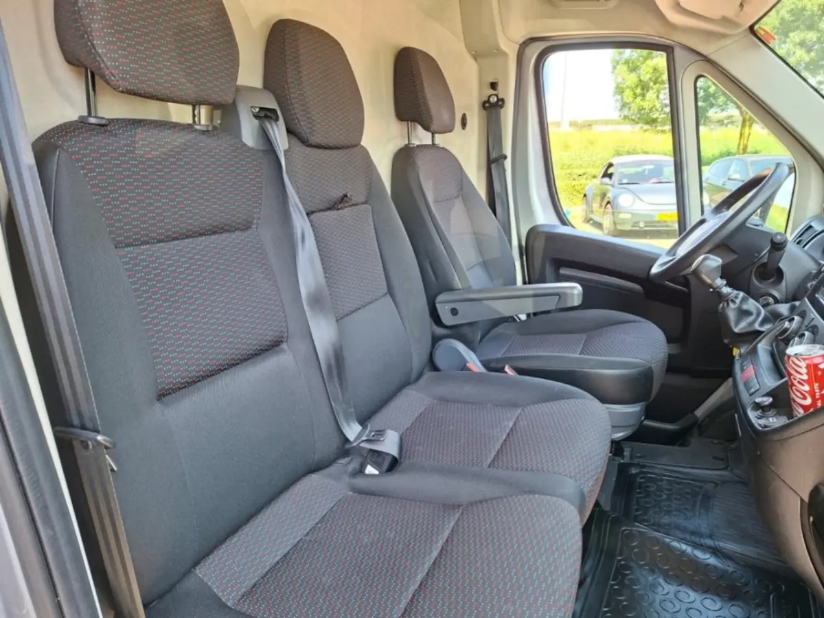 2.2D 140 L4H2 EDITION ZWAAR AIRCO NAVI PDC-CAMERA CRUISECONTROL