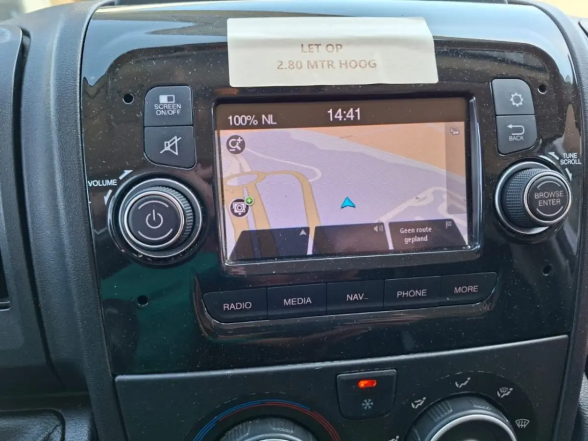 2.2D 140 L4H2 EDITION ZWAAR AIRCO NAVI PDC-CAMERA CRUISECONTROL