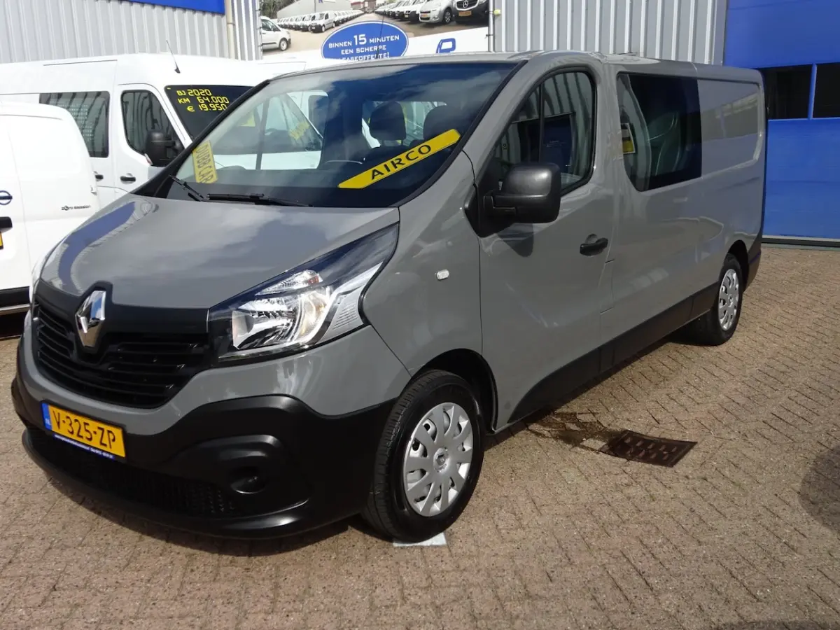 1.6 dCi T29 L2H1 DUBBELE CABINE 6 PERSOONS AIRCO NAVIGATIE