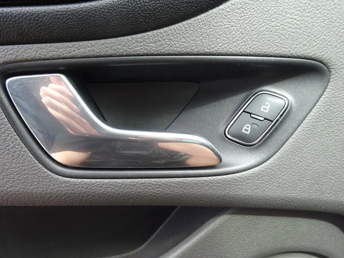 300 2.0 TDCI 130 PK L2H2 Limited AUTOMAAT AIRCO NAVI CRUISE CONTROL