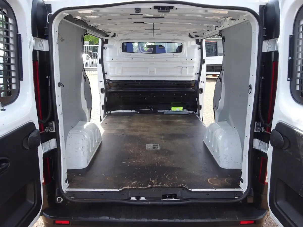 2.0 dCi 120 T29 L1H1 2 x SCHUIFDEUR AIRCO NAVIGATIE CRUISE CONTROL