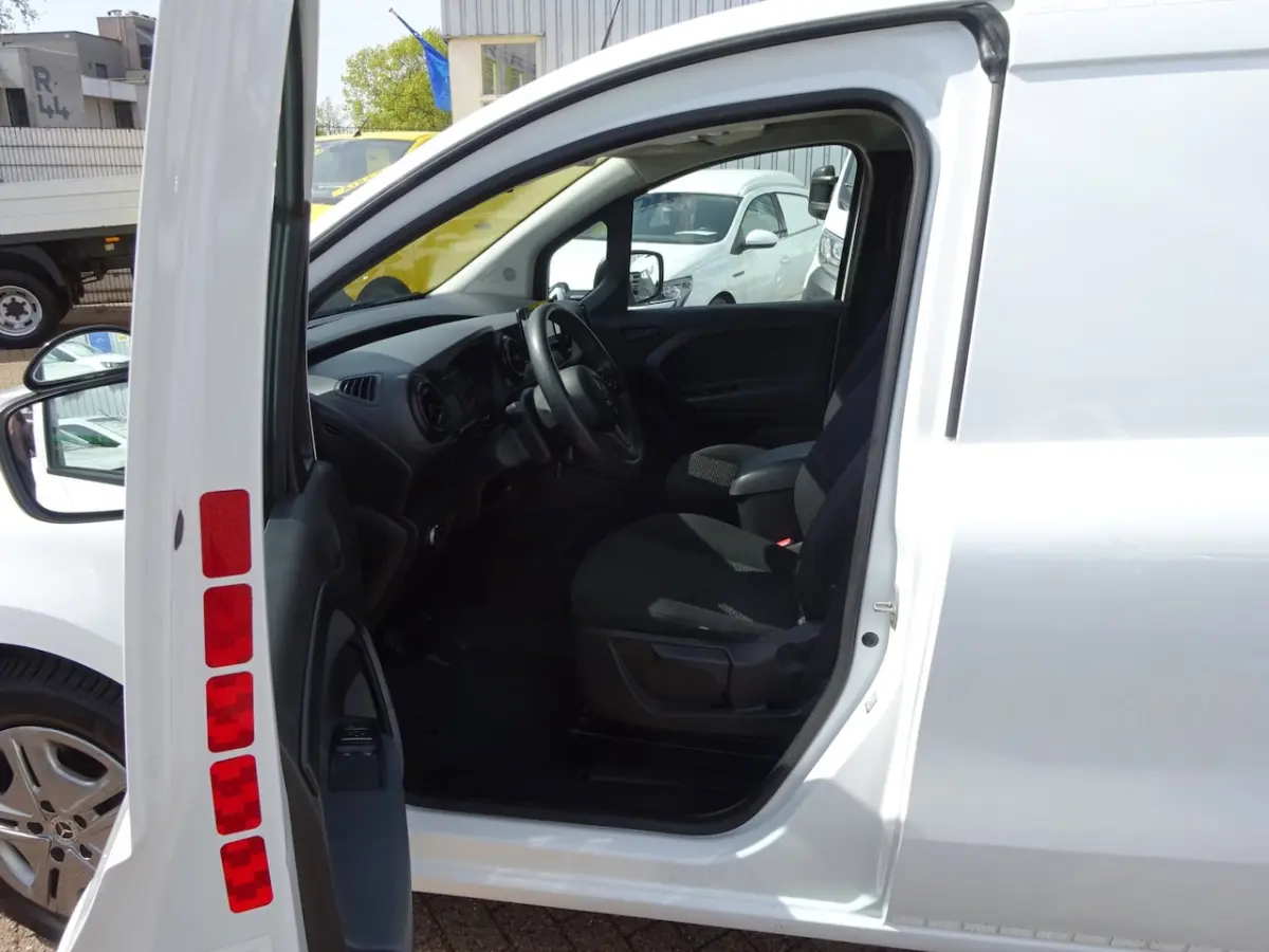 108 CDI L1 Pro MBUX AIRCO CRUISE CONTROL NAVIGATIE