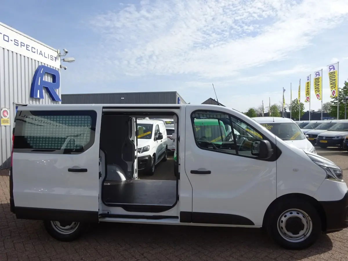 2.0 dCi 120 T29 L1H1 2 x SCHUIFDEUR AIRCO NAVIGATIE CRUISE CONTROL
