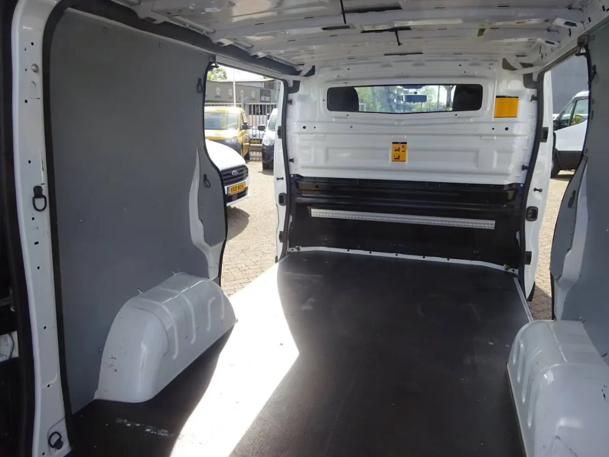 2.0 dCi 120 T29 L1H1 2 x SCHUIFDEUR AIRCO NAVIGATIE CRUISE CONTROL