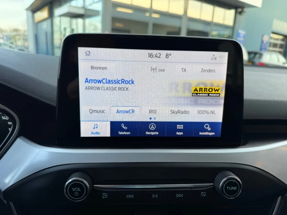 1.0 EB TREND EDITION BUSINESS NAVI AIRCO PDC