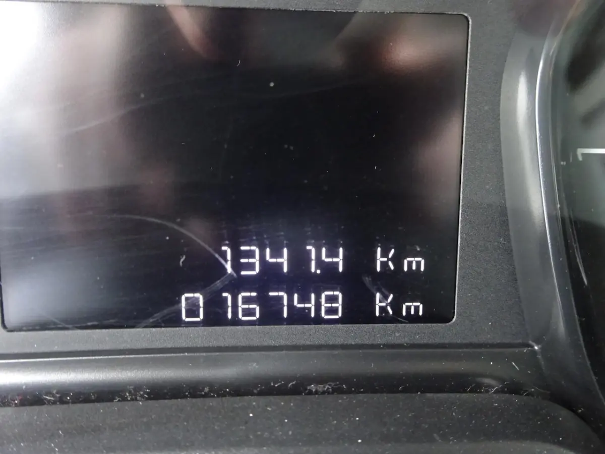 226C 1.6 BlueHDI 95 Premium AUTOMAAT L1 3 ZITPLAATSEN AIRCO CRUISE CONTROL