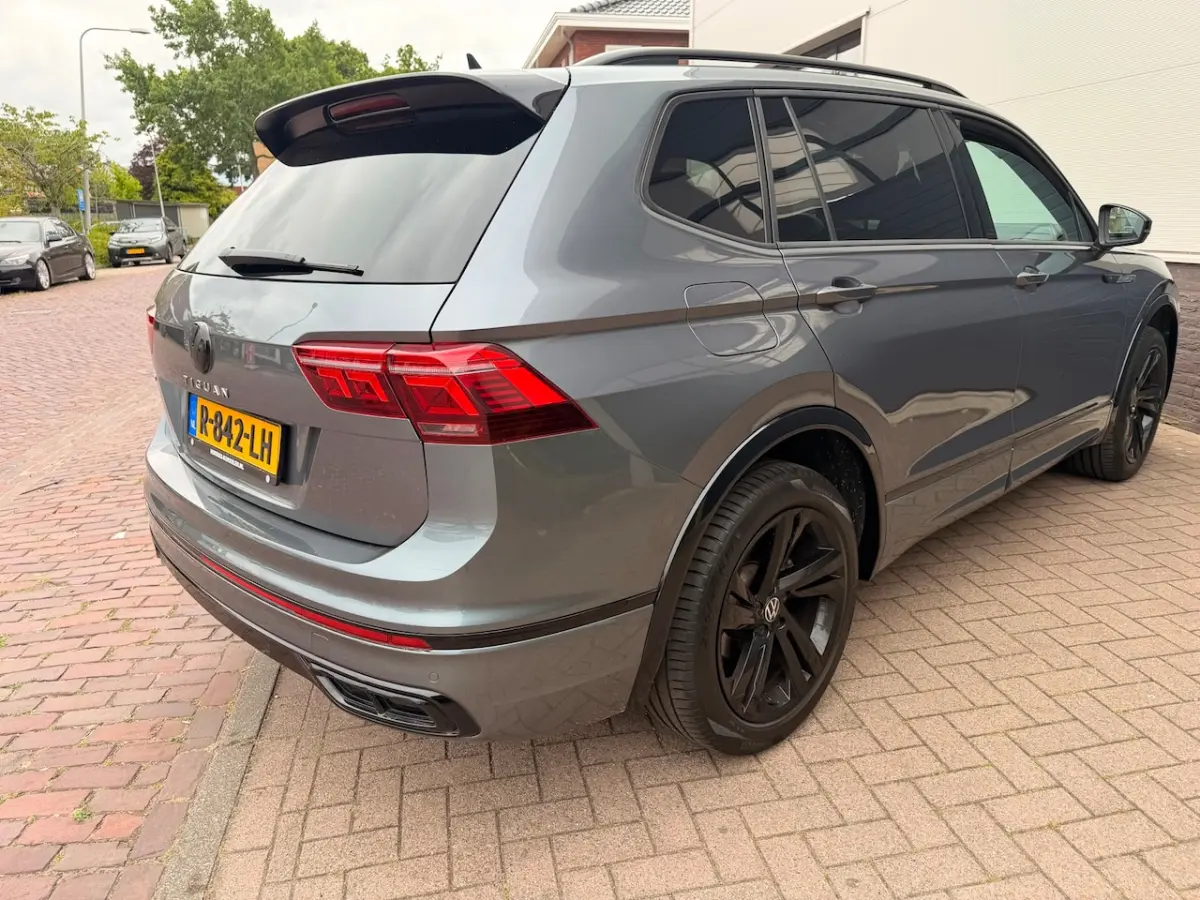 1.5 TSI R-Line Business+ 7p./Pano/IQ Light/Camera/Sfeer verlichting/Navi/Climate-c/Cruise-