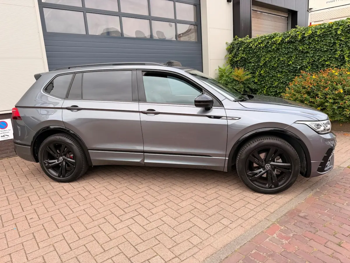 1.5 TSI R-Line Business+ 7p./Pano/IQ Light/Camera/Sfeer verlichting/Navi/Climate-c/Cruise-