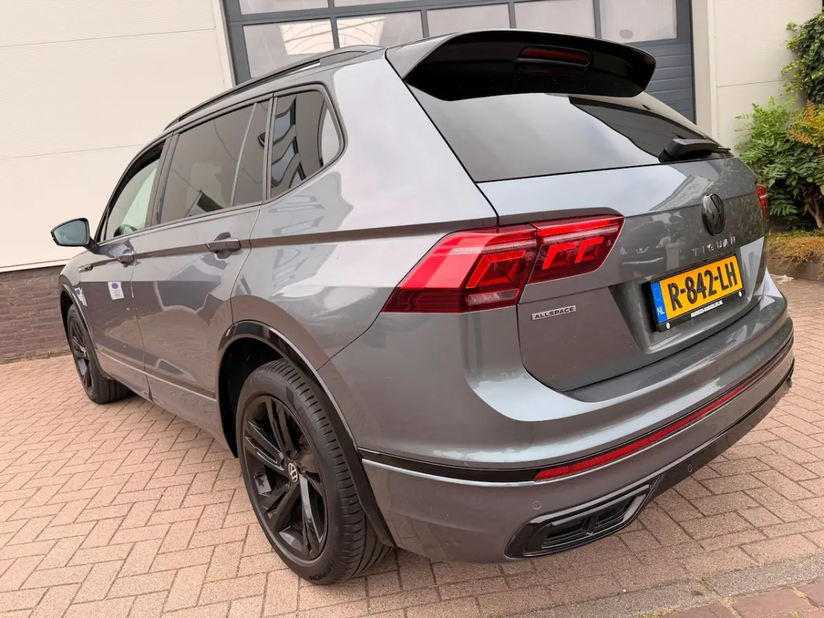 1.5 TSI R-Line Business+ 7p./Pano/IQ Light/Camera/Sfeer verlichting/Navi/Climate-c/Cruise-