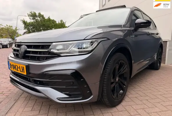 1.5 TSI R-Line Business+ 7p./Pano/IQ Light/Camera/Sfeer verlichting/Navi/Climate-c/Cruise-