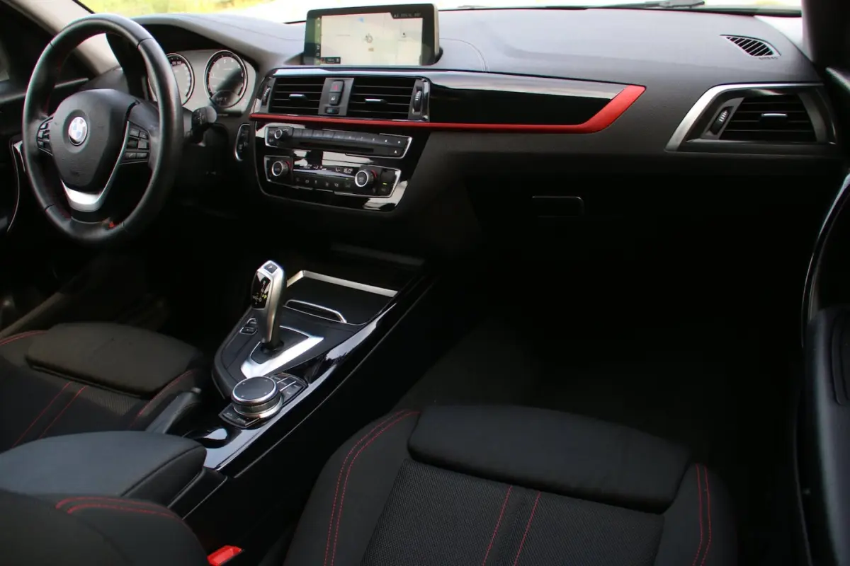 120i Sport Line Edition DEALER OND. 1E EIG. NL-AUTO