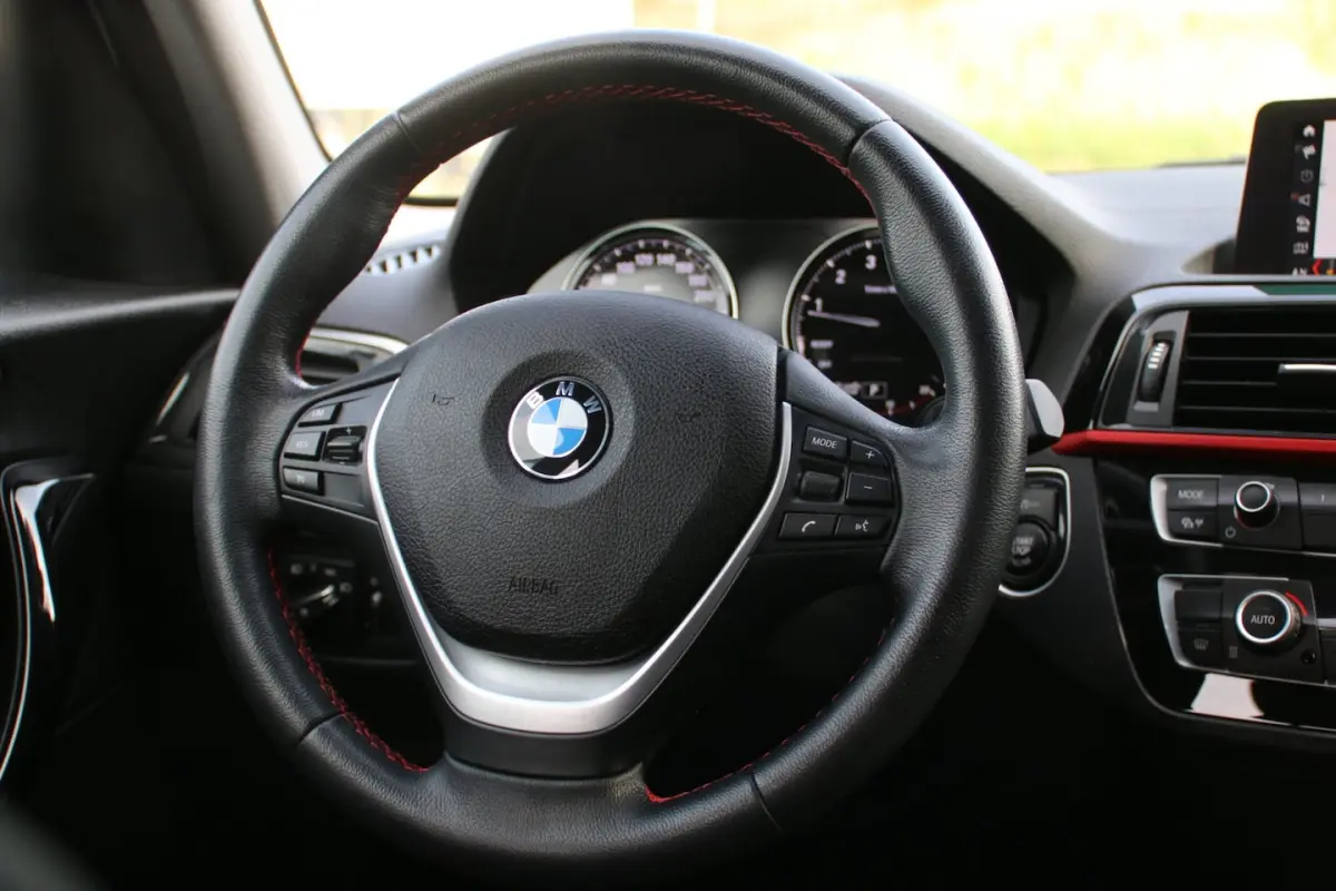 120i Sport Line Edition DEALER OND. 1E EIG. NL-AUTO