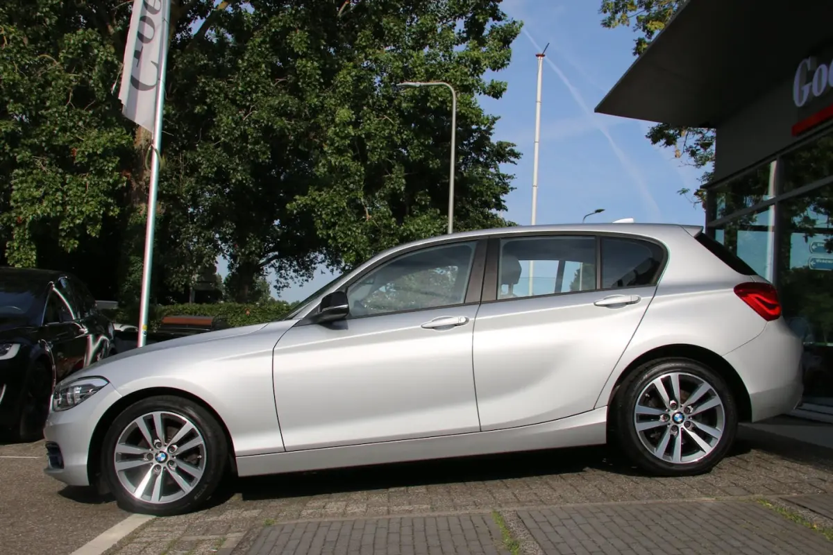 120i Sport Line Edition DEALER OND. 1E EIG. NL-AUTO