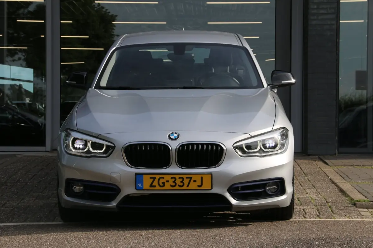 120i Sport Line Edition DEALER OND. 1E EIG. NL-AUTO