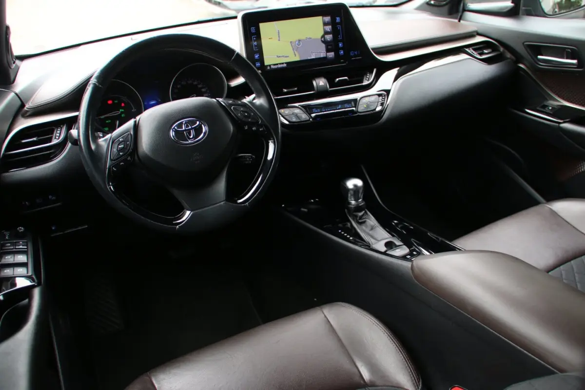 1.8 Hybrid Executive NL-AUTO NAP CAMERA