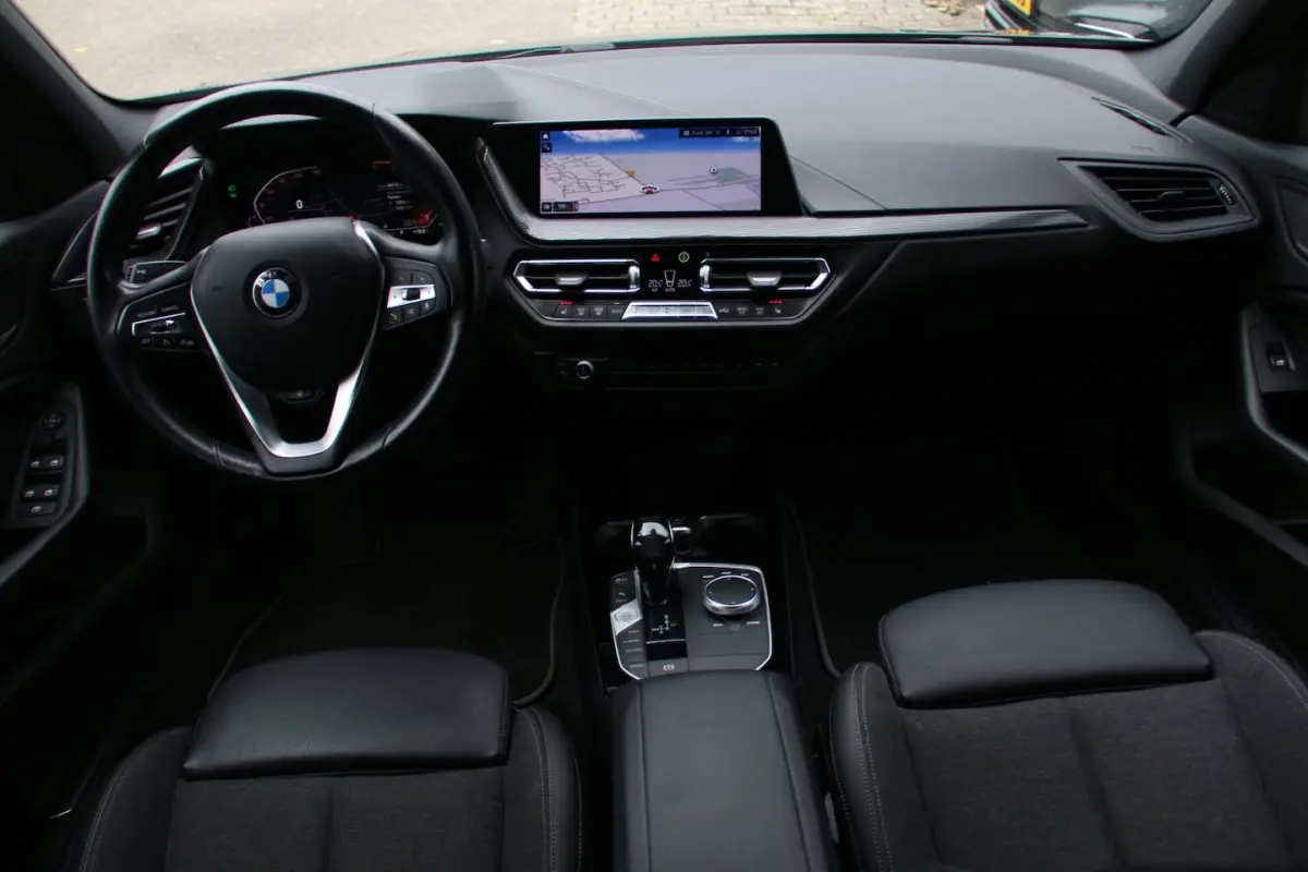 118i Executive Edition GARANTIE SEPT-2027