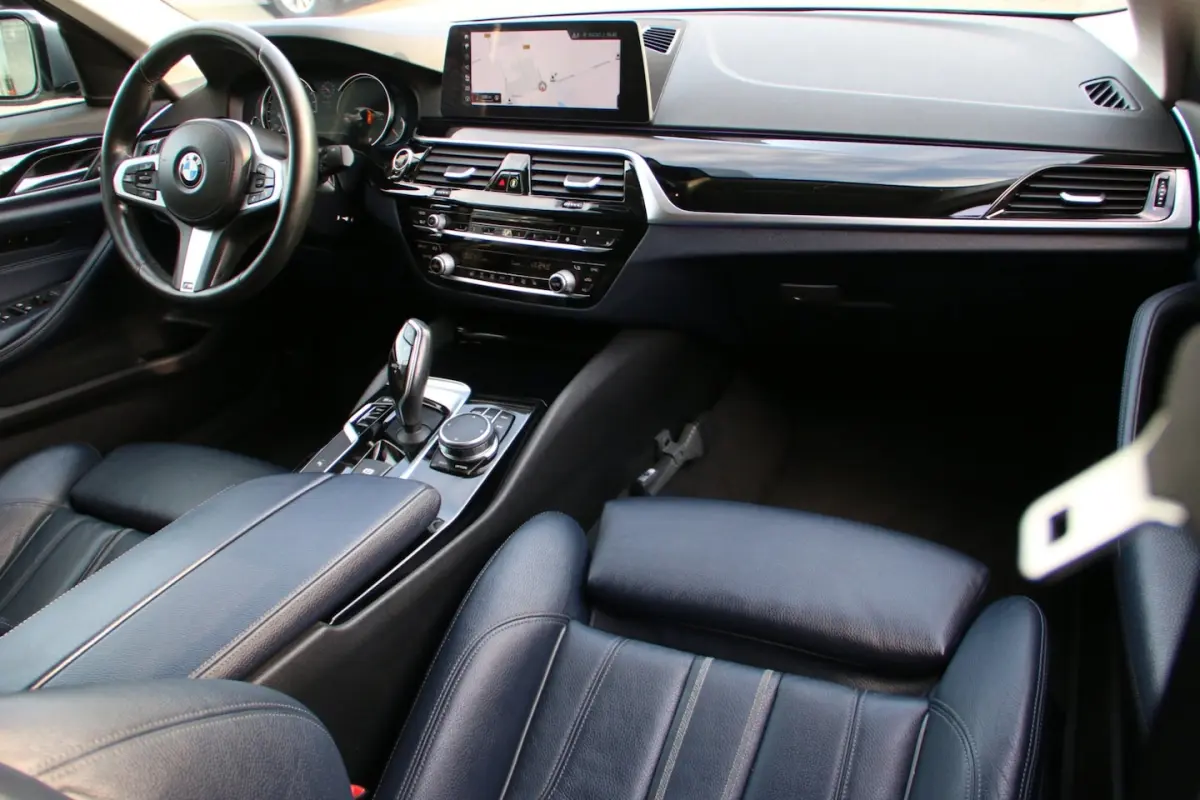520i High Executive DEALER OND. NL-AUTO NAP