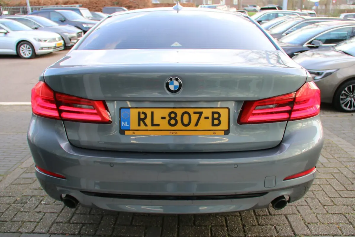 520i High Executive DEALER OND. NL-AUTO NAP
