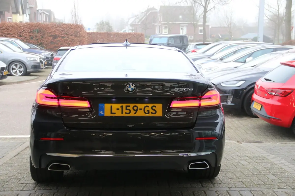 530e High Executive BTW-AUTO DEALER OND. NL-AUTO NAP