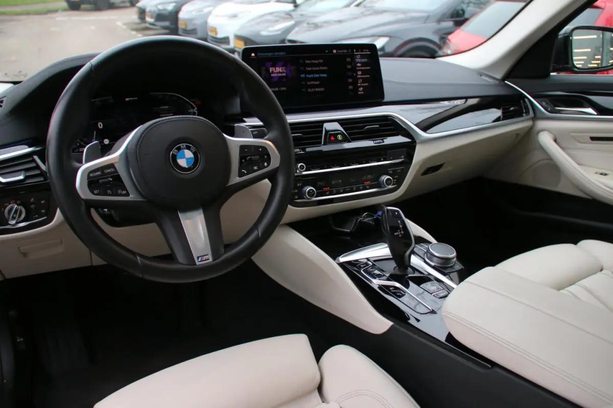 530e High Executive BTW-AUTO DEALER OND. NL-AUTO NAP
