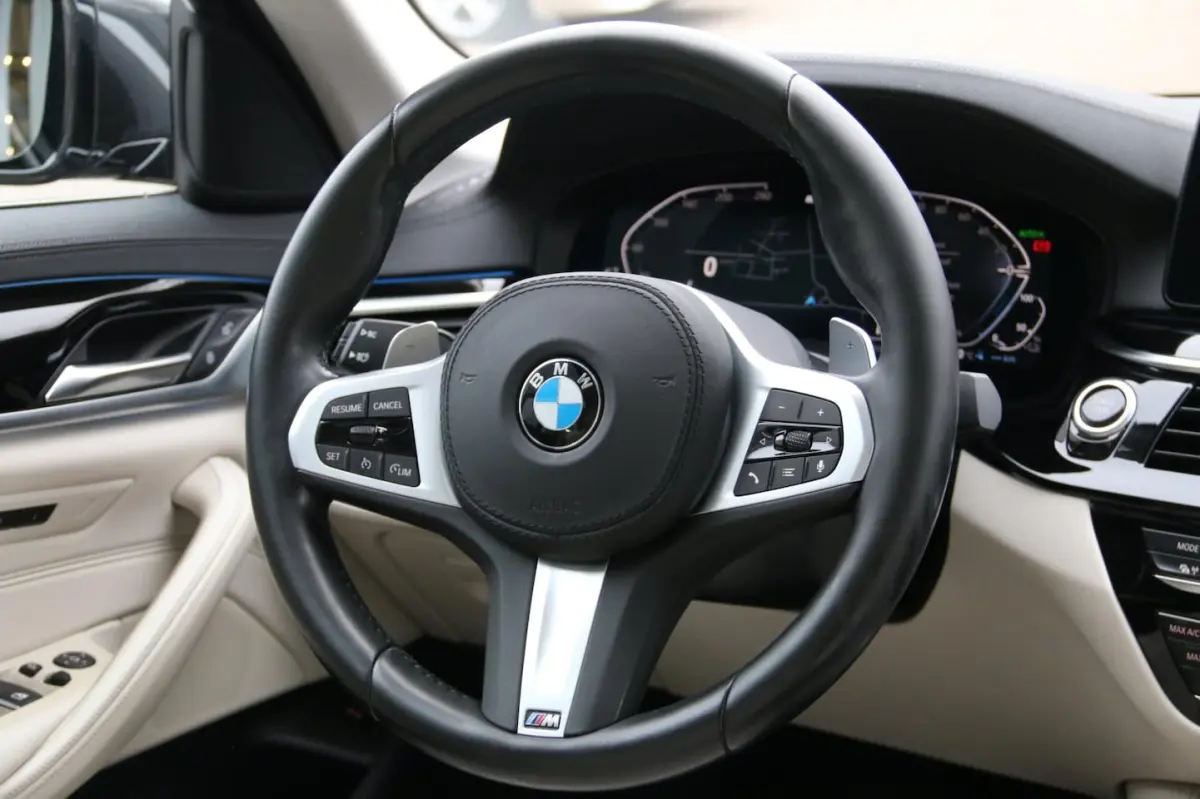 530e High Executive BTW-AUTO DEALER OND. NL-AUTO NAP
