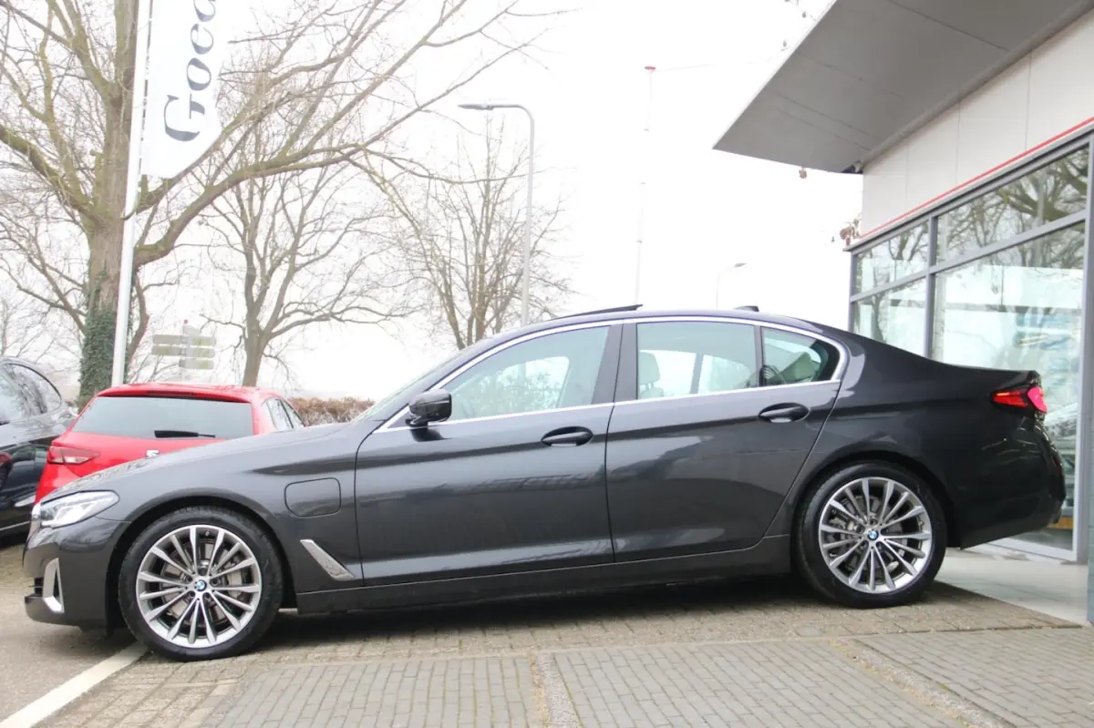 530e High Executive BTW-AUTO DEALER OND. NL-AUTO NAP