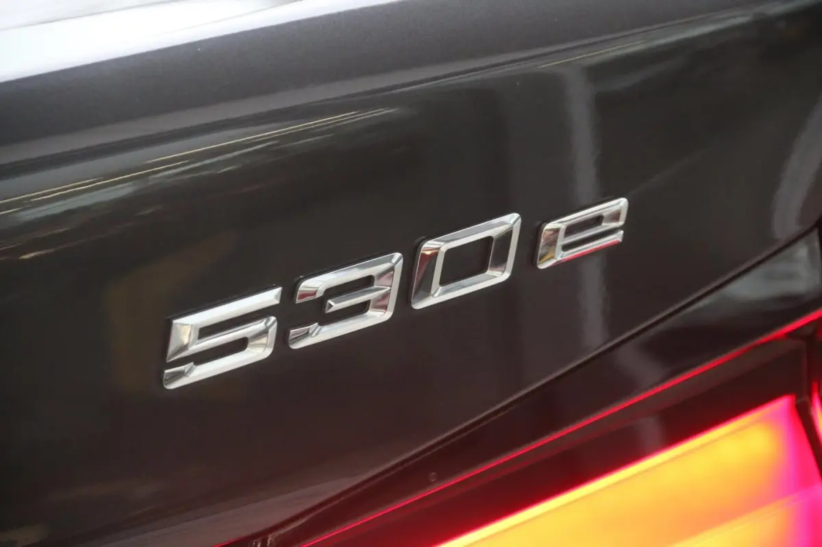 530e High Executive BTW-AUTO DEALER OND. NL-AUTO NAP