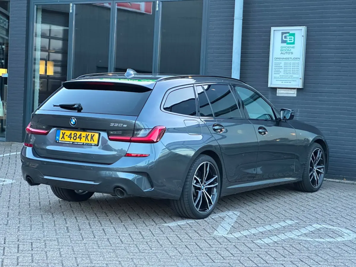 330e High Executive/LED/NAVI/CARPLAY/CAMERA/NETTE STAAT