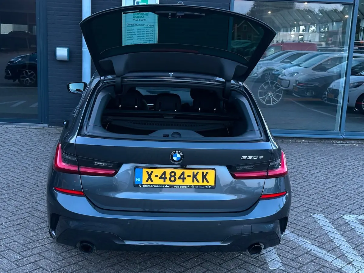 330e High Executive/LED/NAVI/CARPLAY/CAMERA/NETTE STAAT