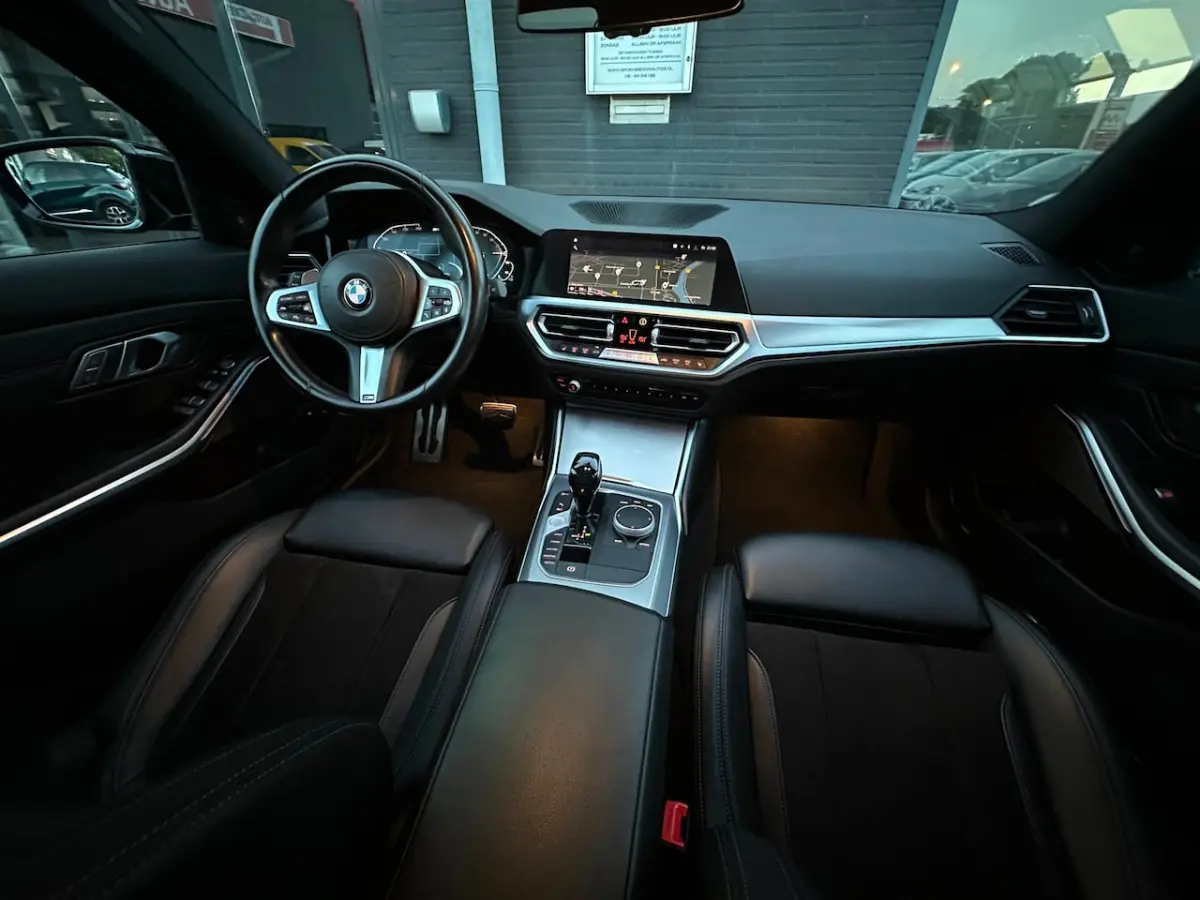330e High Executive/LED/NAVI/CARPLAY/CAMERA/NETTE STAAT