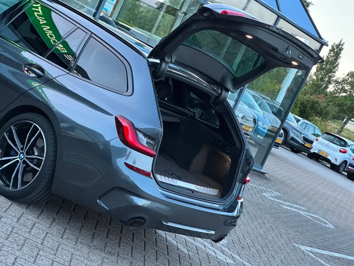 330e High Executive/LED/NAVI/CARPLAY/CAMERA/NETTE STAAT