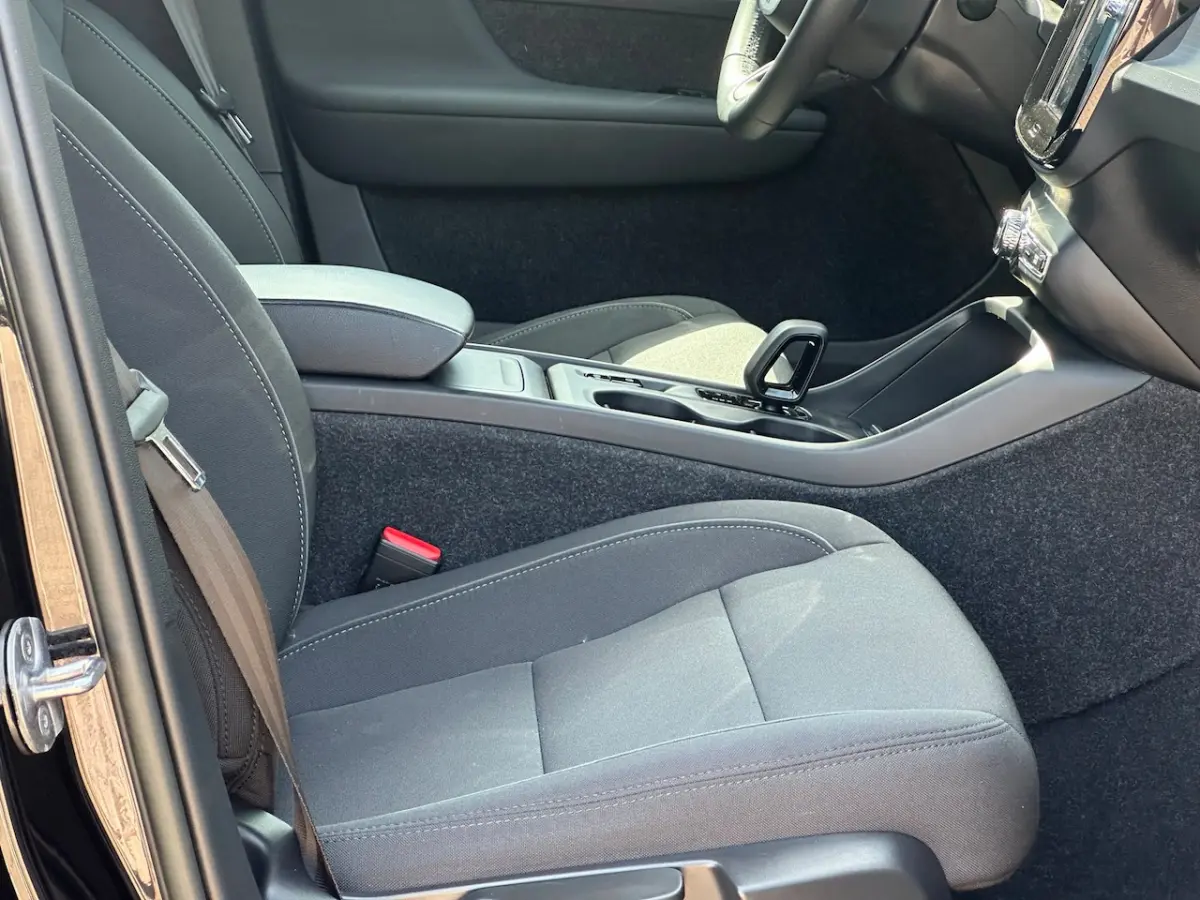 1.5 T2 Momentum/1STE EIG/CAMERA/NAVI/CARPLAY/NL-AUTO NAP