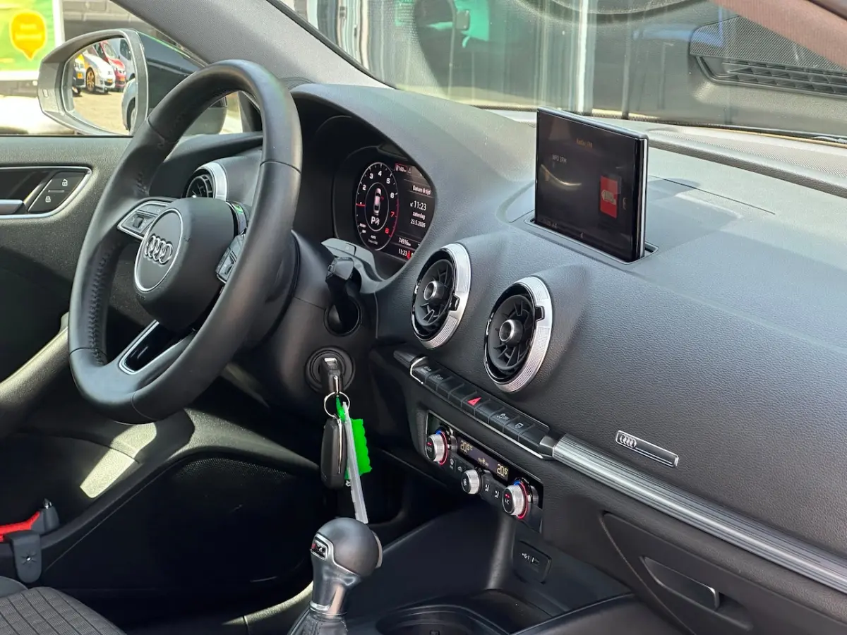 30 TFSI Sport S Line Edition/1STE EIG/NAVI/XENON/AUTOMAAT/NL-AUTO NAP