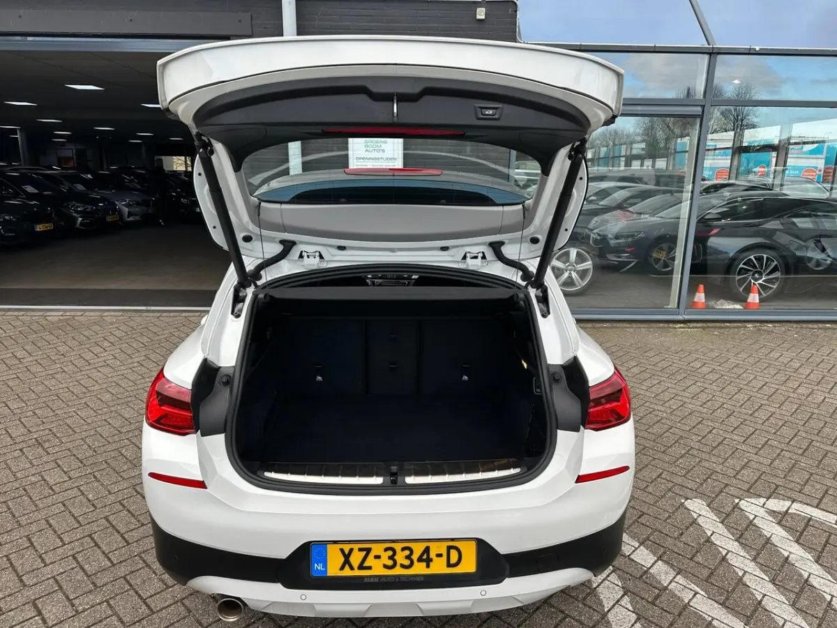 SDrive18i High Executive/XENON/NAVI/AUTOMAAT/NETTE STAAT