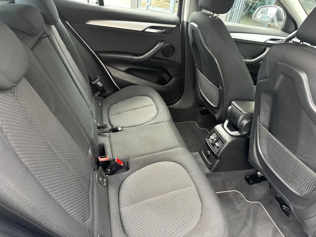 SDrive18i High Executive/XENON/NAVI/AUTOMAAT/NETTE STAAT