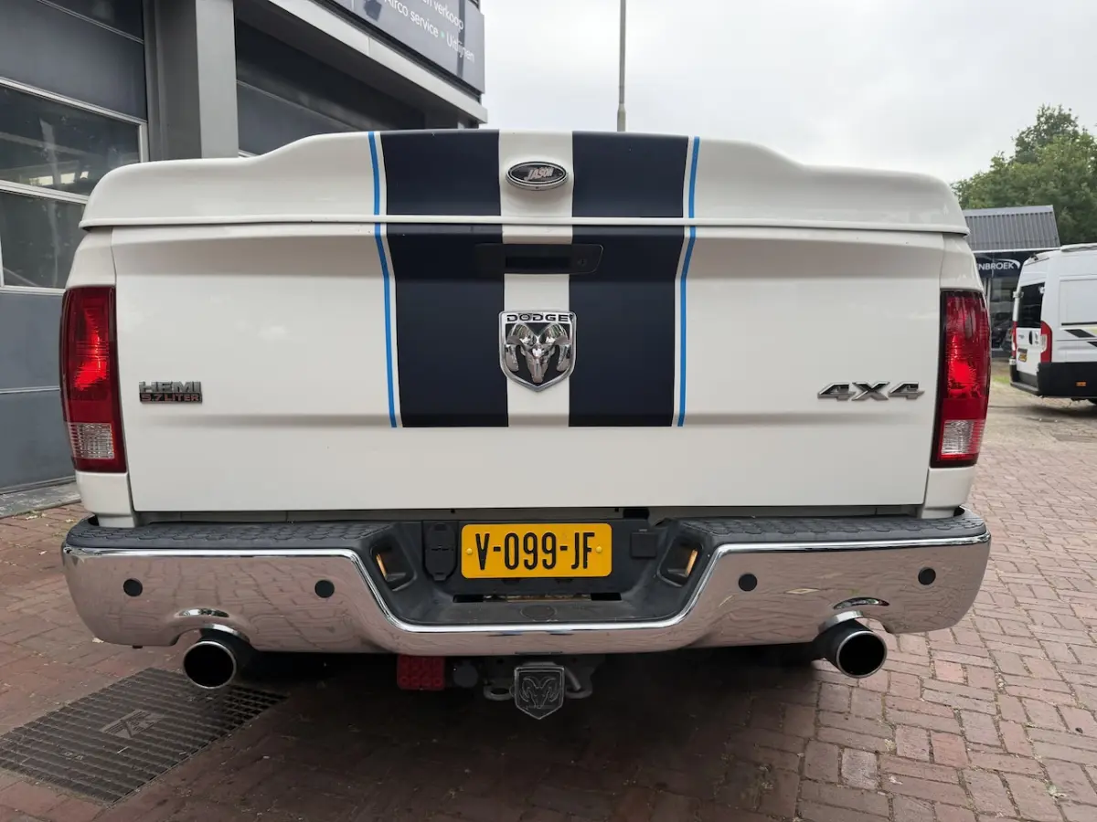 5.7 V8 4x4 Quad Cab 6'4 120 Liter gas 2009 youngtimer Km 332.104 Nap Uniek
