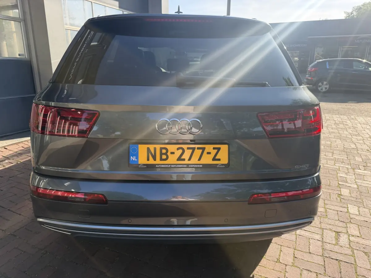 3.0 TDI e-tron quattro Sport S-Line | LED Matrix | Leder | Pano | Navi | 20 Inch | Winterp