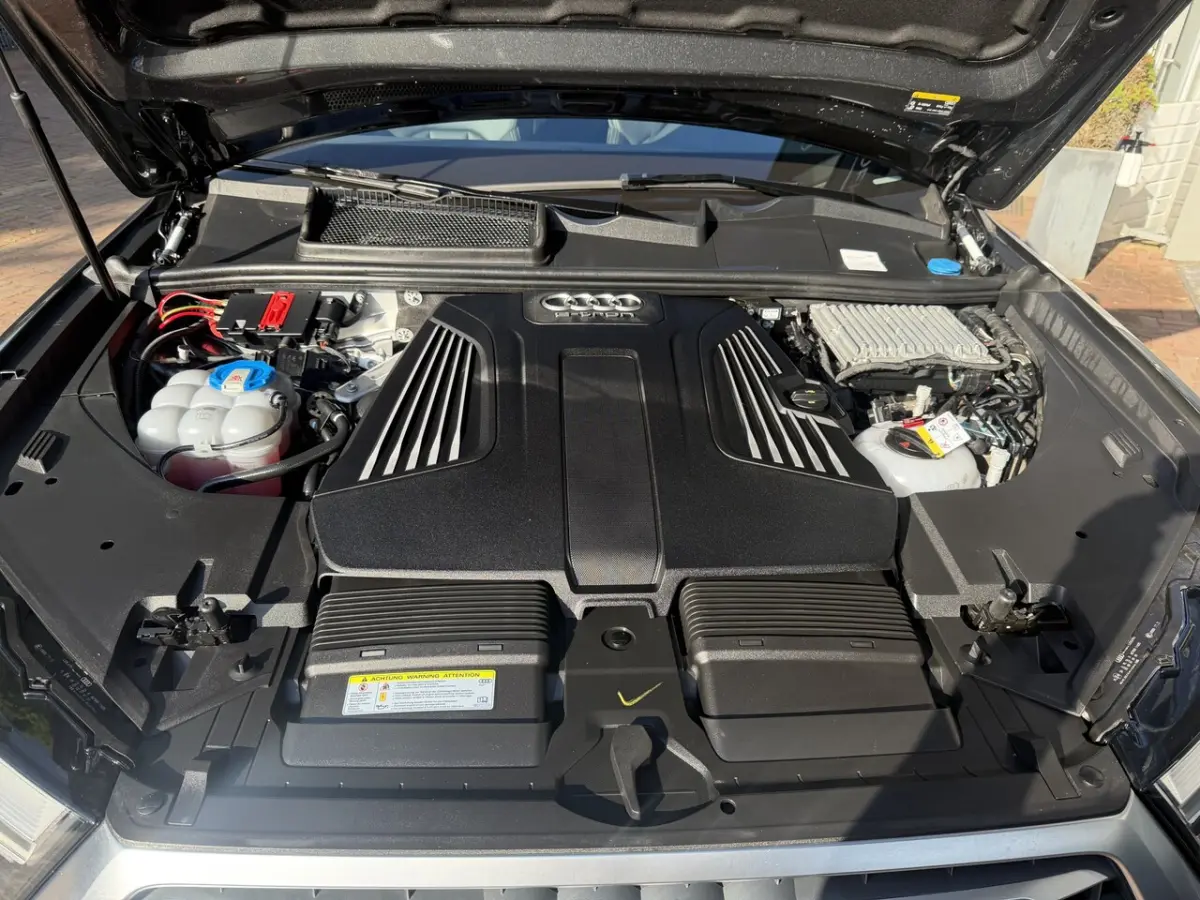 3.0 TDI e-tron quattro Sport S-Line | LED Matrix | Leder | Pano | Navi | 20 Inch | Winterp