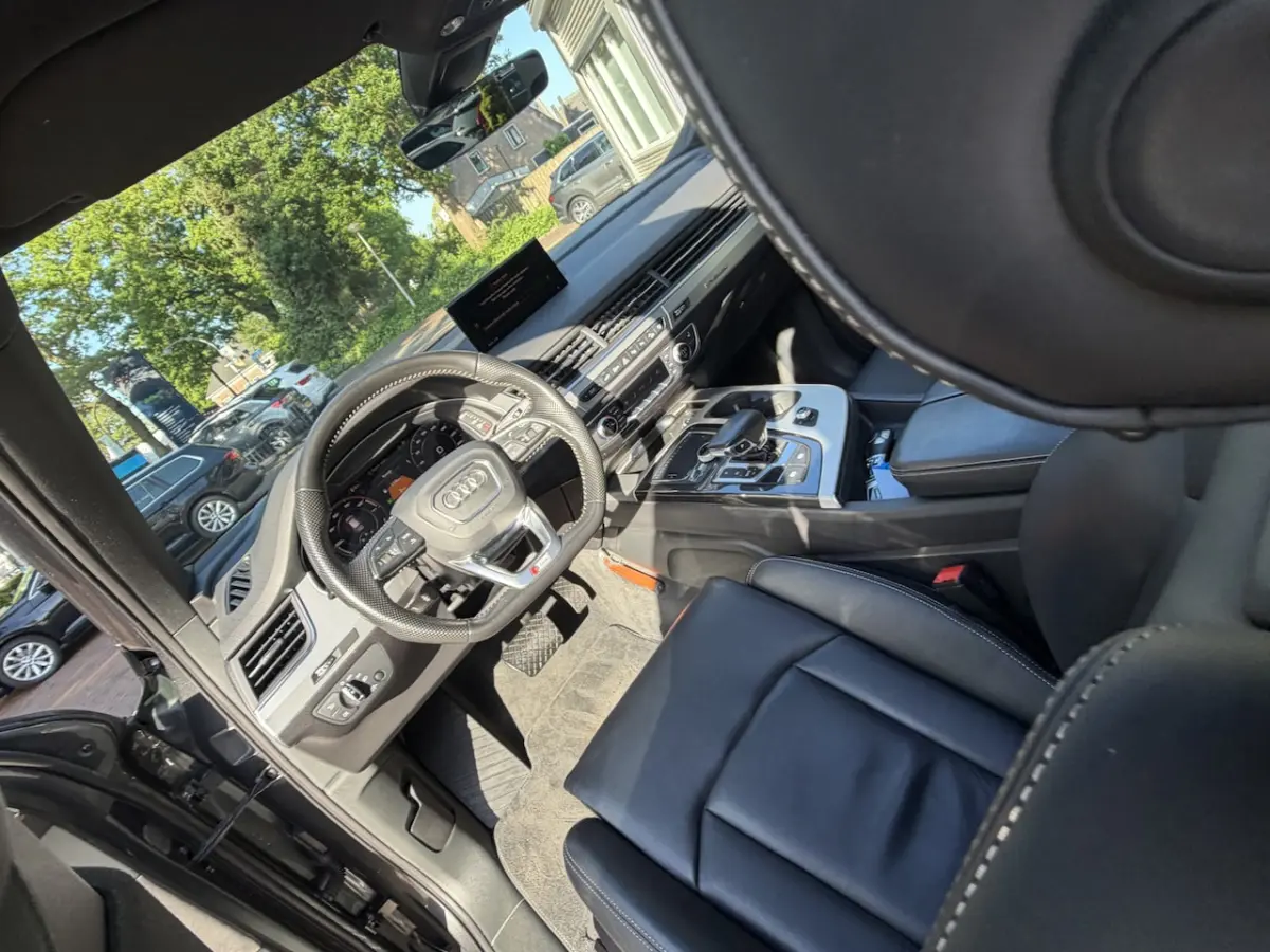 3.0 TDI e-tron quattro Sport S-Line | LED Matrix | Leder | Pano | Navi | 20 Inch | Winterp