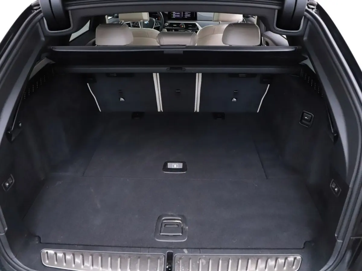 520i High Executive | Pano | Leder | 04-2021 98.473 KM