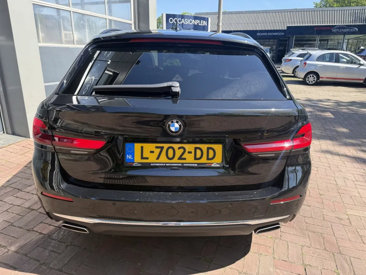 520i High Executive | Pano | Leder | 04-2021 98.473 KM