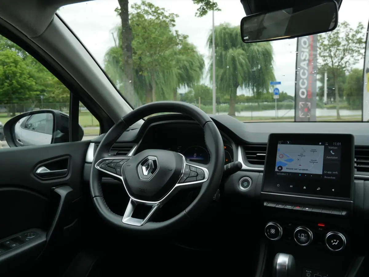 E-Tech Hybrid 145pk Aut Evolution | LED | Climate Control | LM 17" velgen |