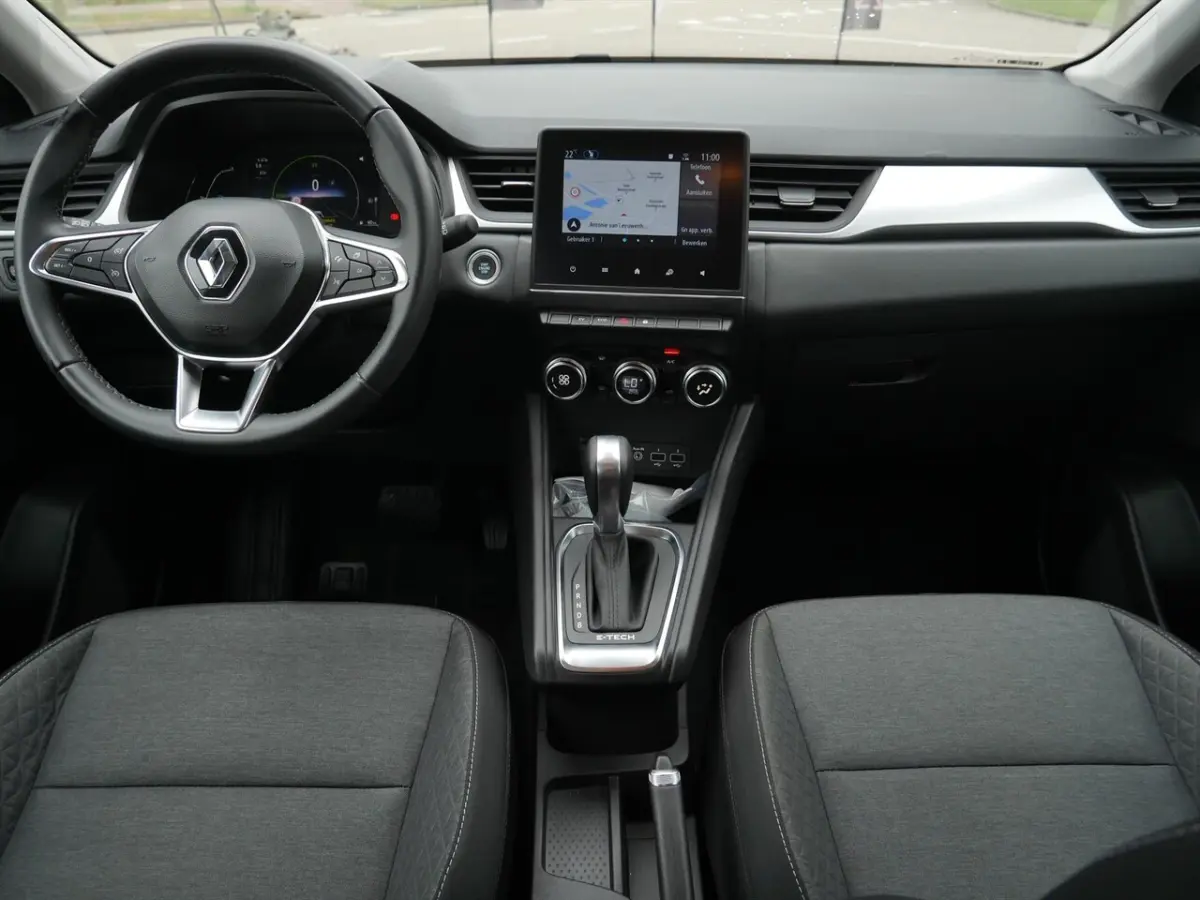 E-Tech Hybrid 145pk Aut Evolution | LED | Climate Control | LM 17" velgen |