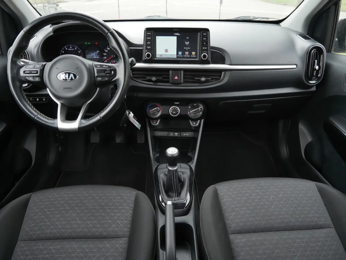 1.0 MPi 67pk 4-zits DynamicLine | Carplay | Camera | 14" LM velgen |