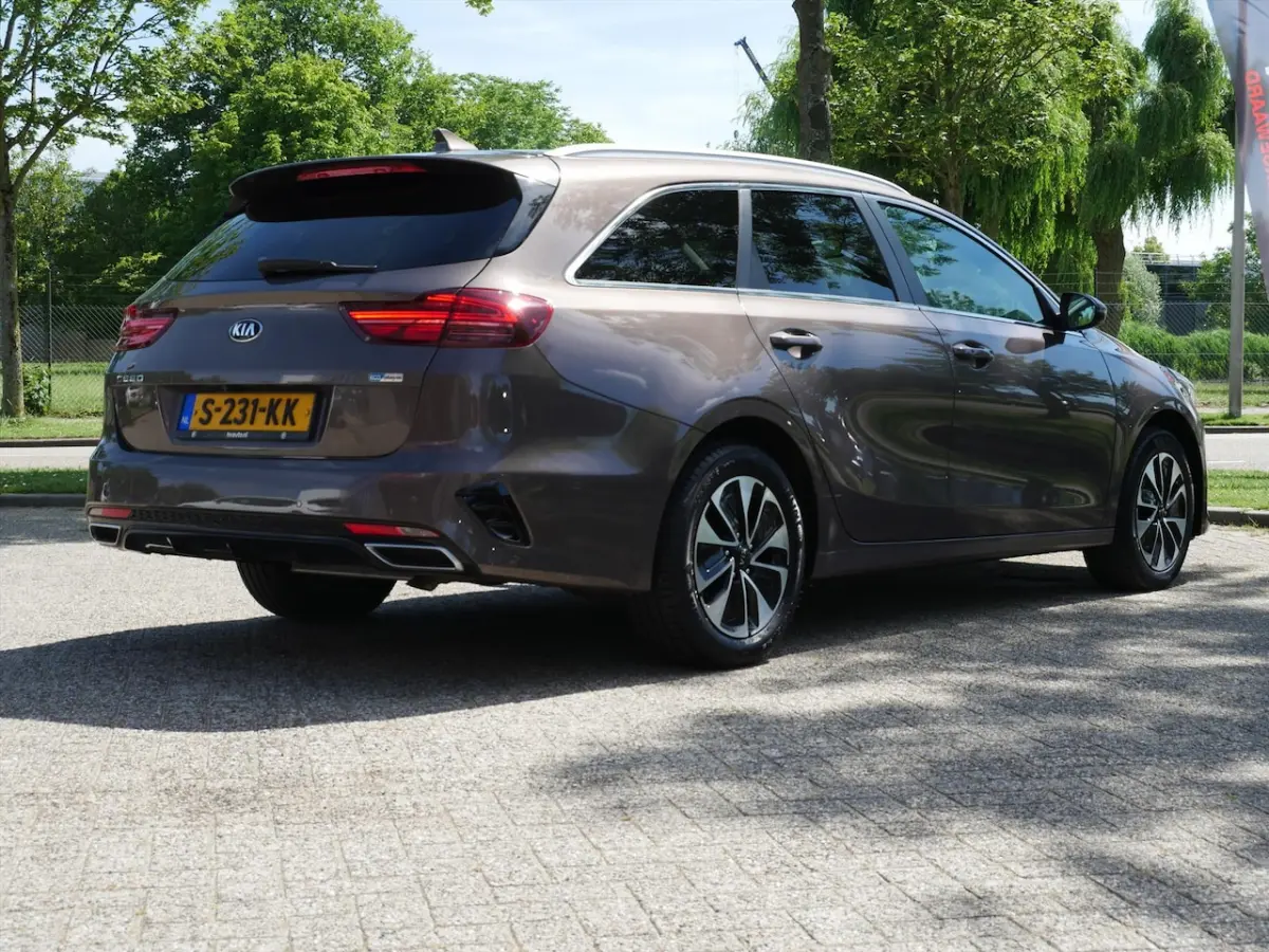 Ceed Sw 1.6 GDI PHEV 141pk DCT6 DynamicPlusLine | CarPlay | Stoelverw. |