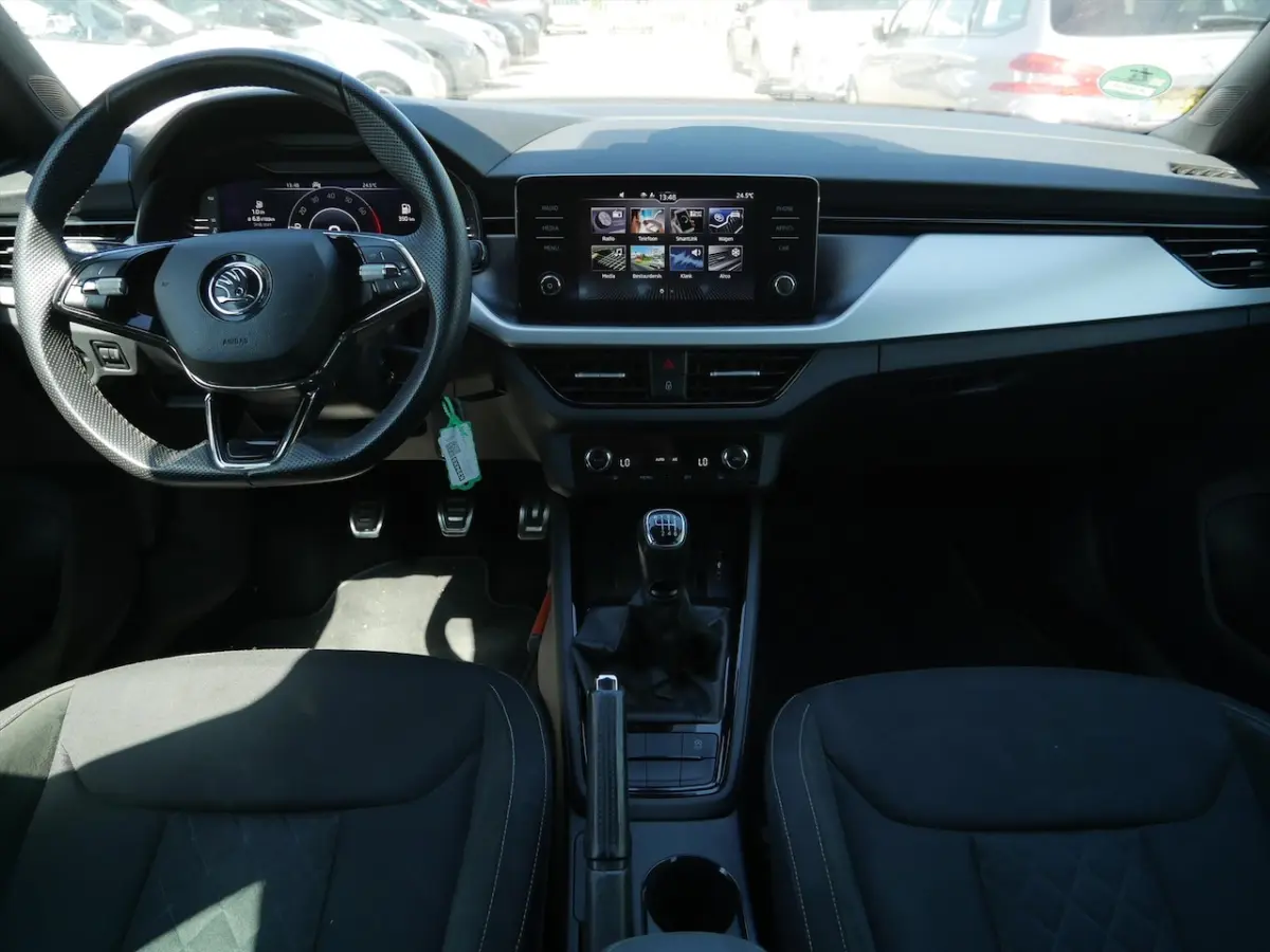 1.0 TSI Greentech 110pk Sport Business | Virtual | LED | DAB+ | Carplay | Privacy |