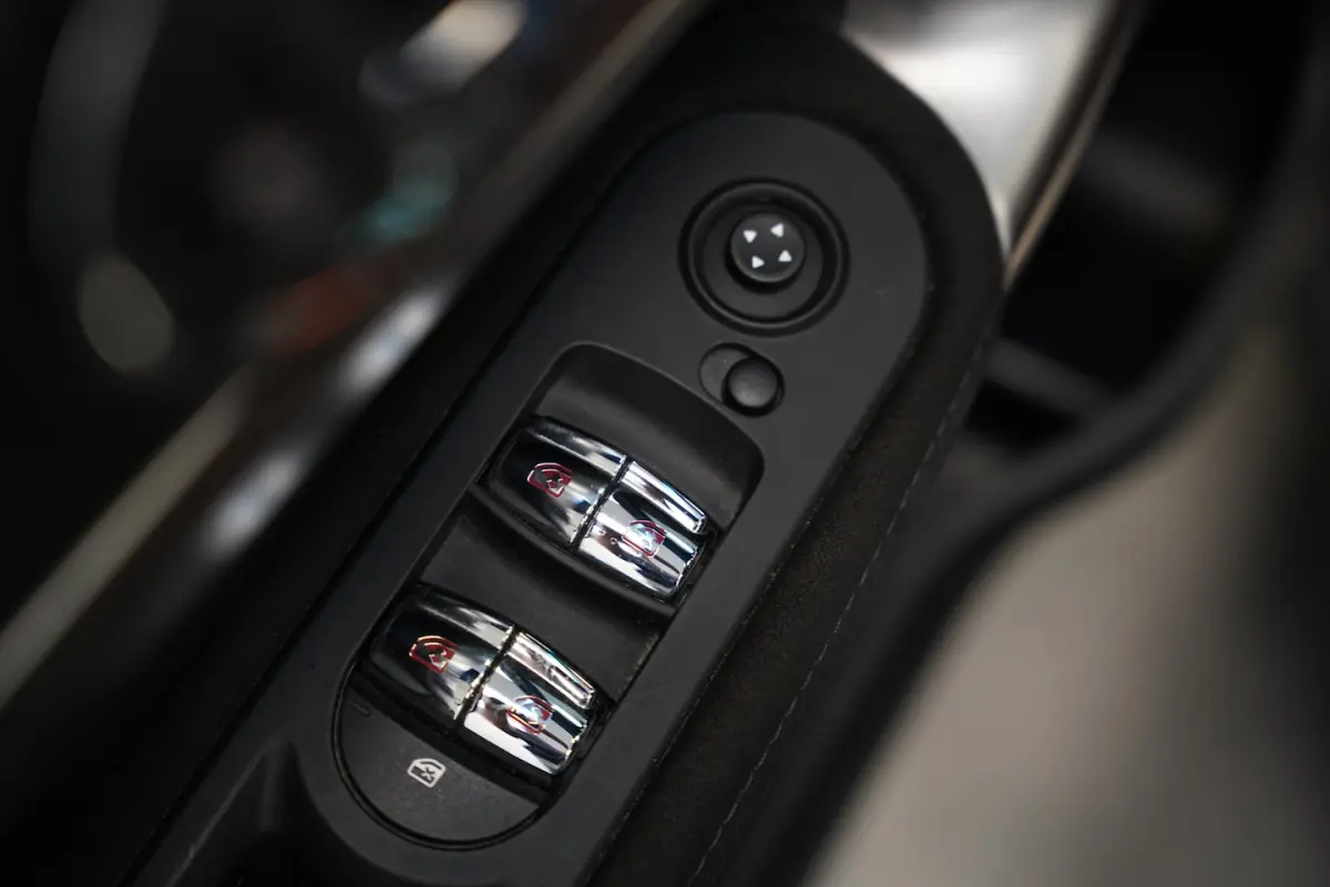 1.5 Cooper S E ALL4 Chili Panoramdak Full-led Navigatie