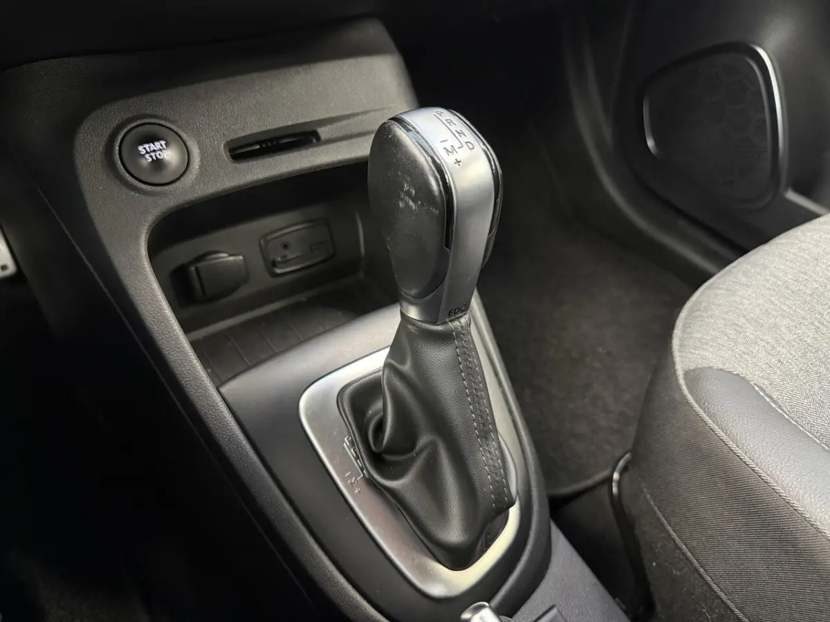 1.3 TCe Intens PDC Navi Isofix Keyless Entry/Go