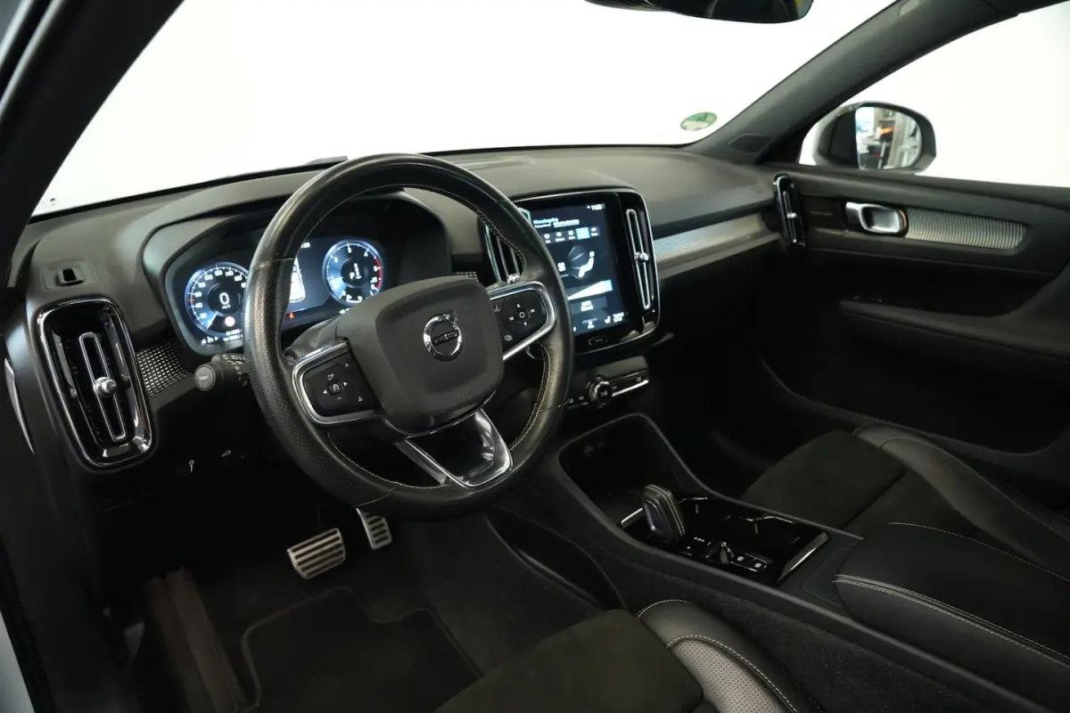 2.0 D3 R-Design Cruise/Climate 20''LM Harman&Kardon 24 Maanden garantie* (Vraag naar de vo